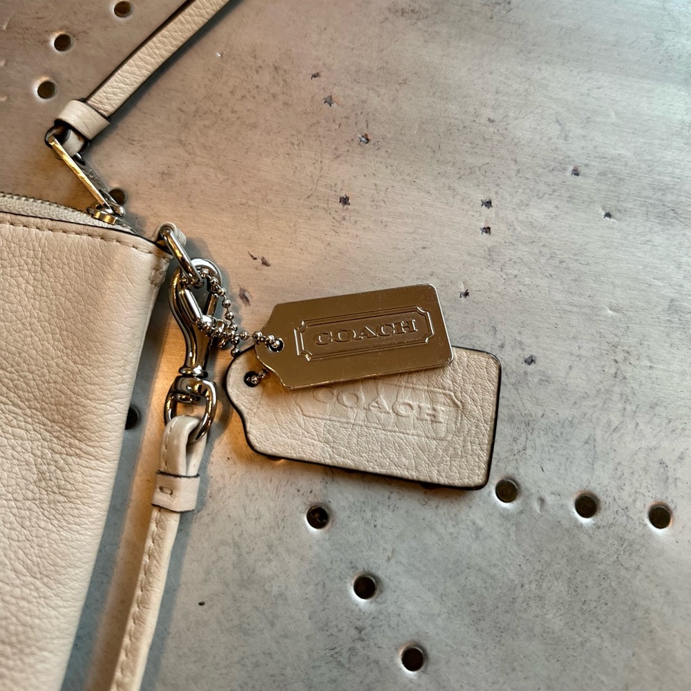 Women’s large crossbody purse